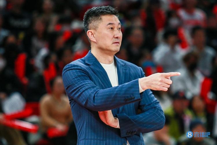 廣體：48分鐘徐杰一秒未歇打出代表作 二飛進(jìn)攻端火力全開(kāi)